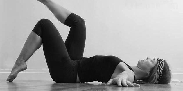 noia-dansa-terra-blanc-i-negre